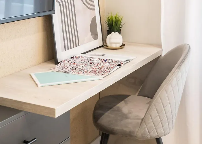 Poweli Center شقة *